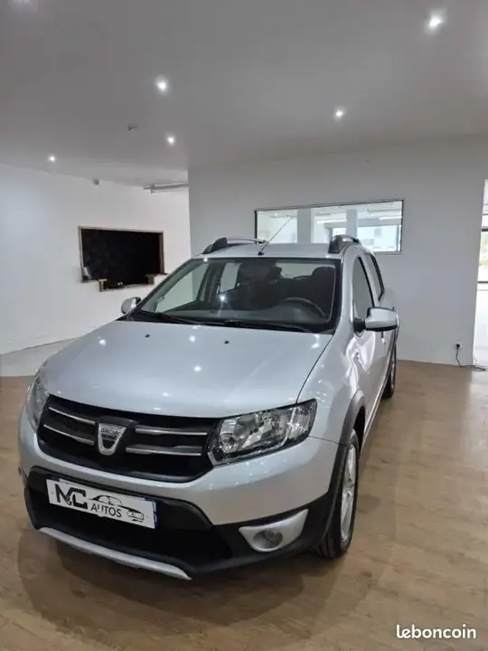 Dacia Sandero 2014 photo 2
