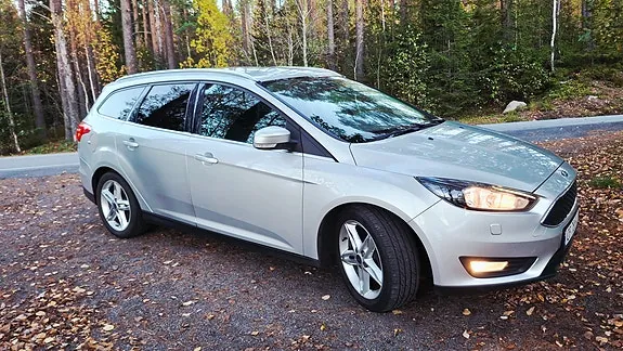 Ford Focus 2015 photo 2