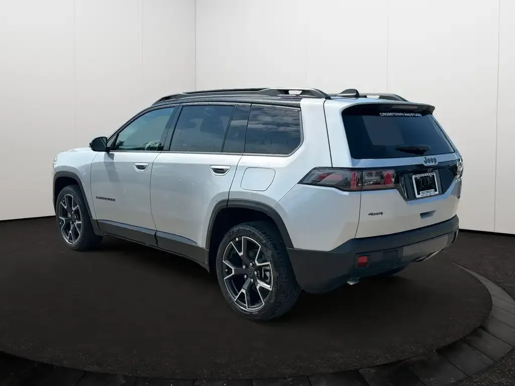 Jeep Cherokee 2026 photo 4