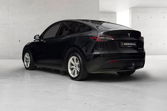 Tesla Model Y 2021 photo 2