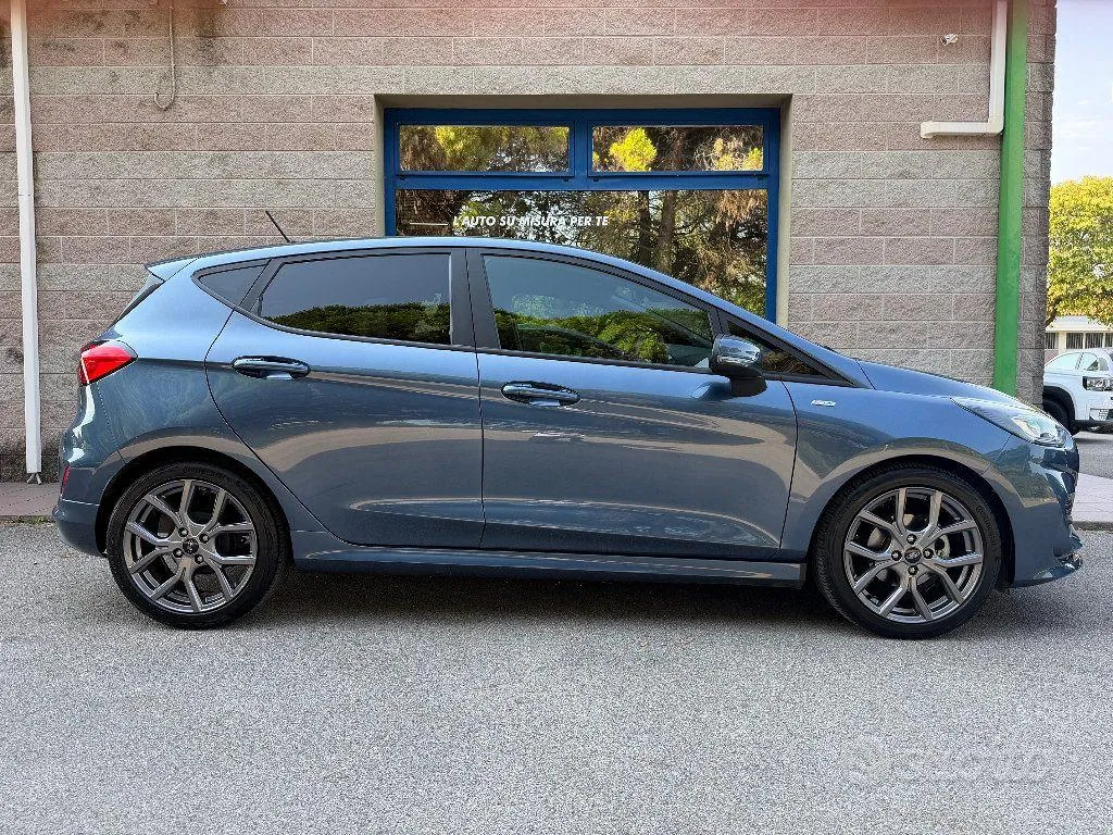 Ford Fiesta 2024 photo 2