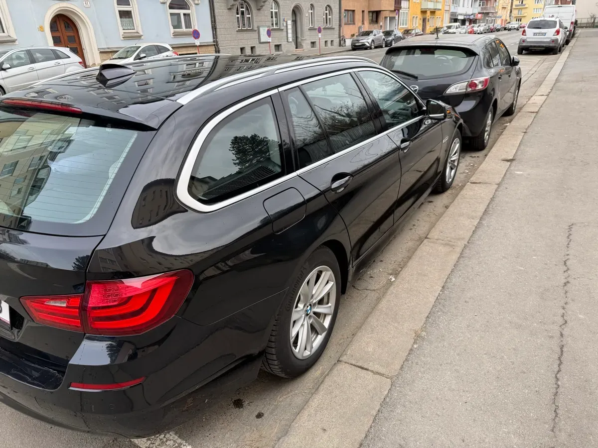 BMW 5 Series 2012 photo 3