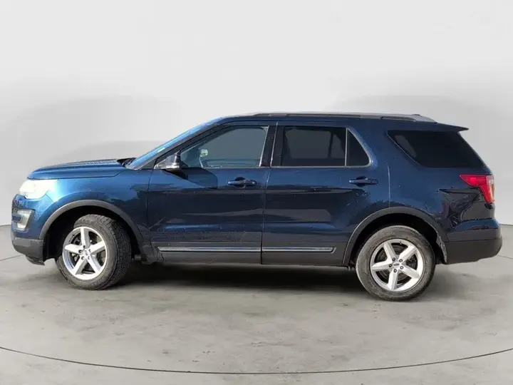 Ford Explorer 2017 photo 3
