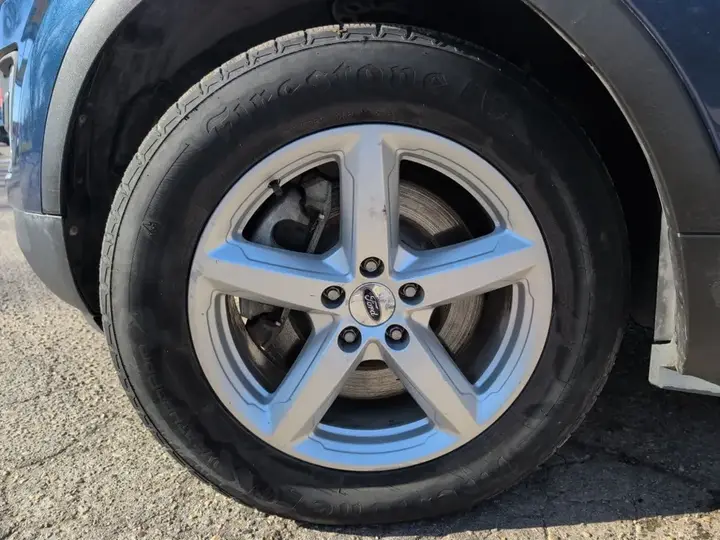 Ford Explorer 2017 photo 2