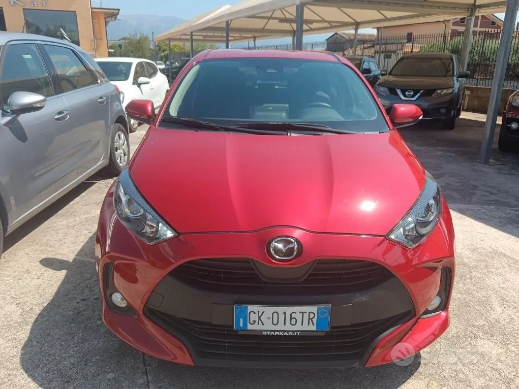 Toyota Yaris 2022 photo 2