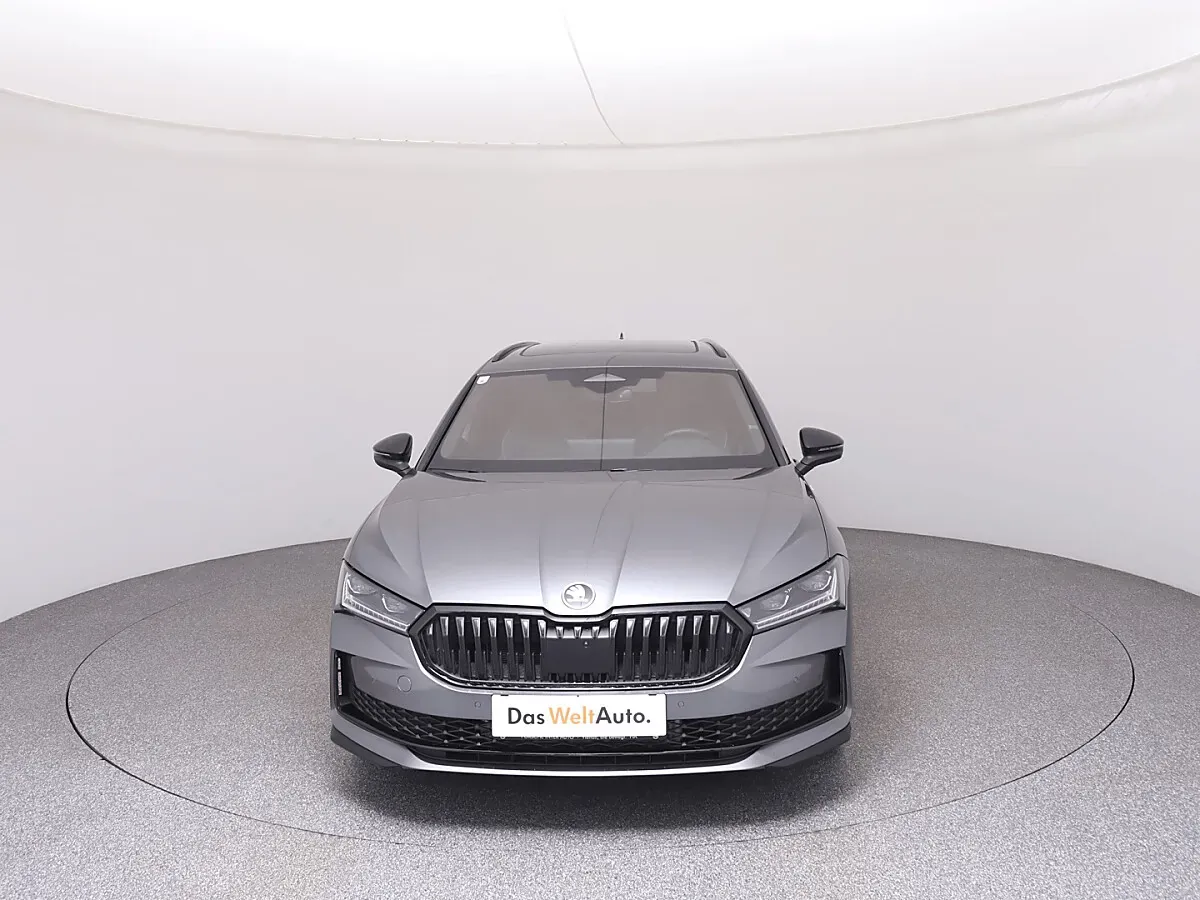 Skoda Superb 2025 photo 3