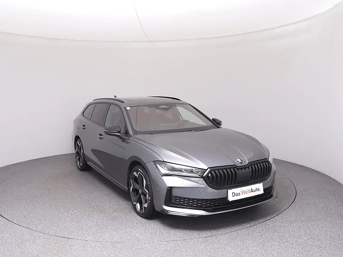 Skoda Superb 2025 photo 2