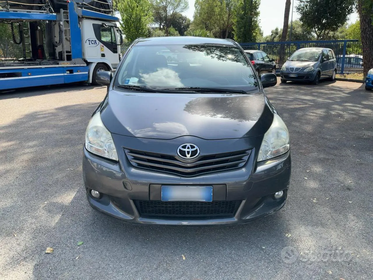 Toyota Verso 2010 photo 2