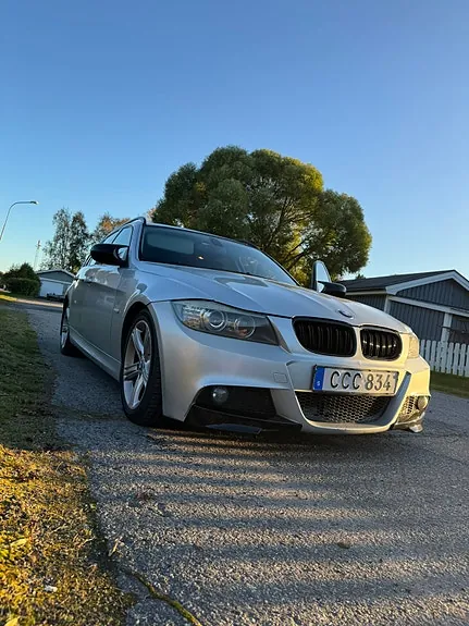 BMW 325I 2009 photo 3