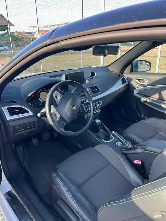 Renault Megane 2011 photo 3