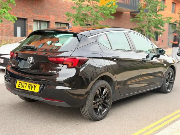 Vauxhall Astra 2017 photo 5