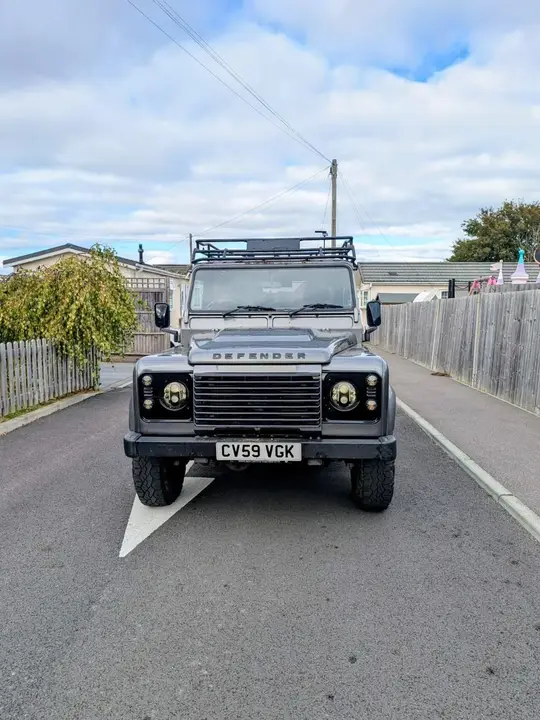 Land Rover Defender 90 2009 photo 3