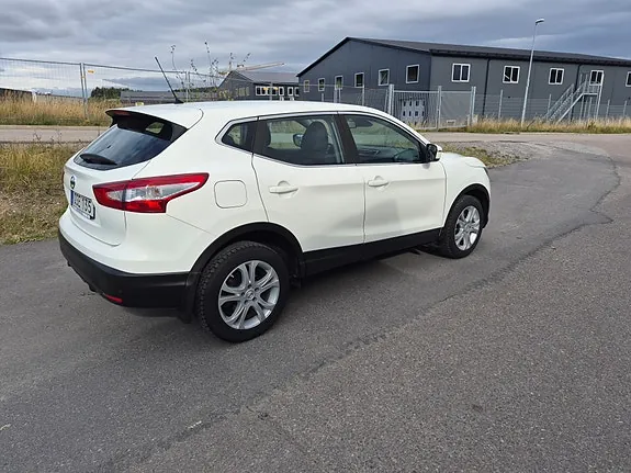 Nissan Qashqai 2015 photo 4
