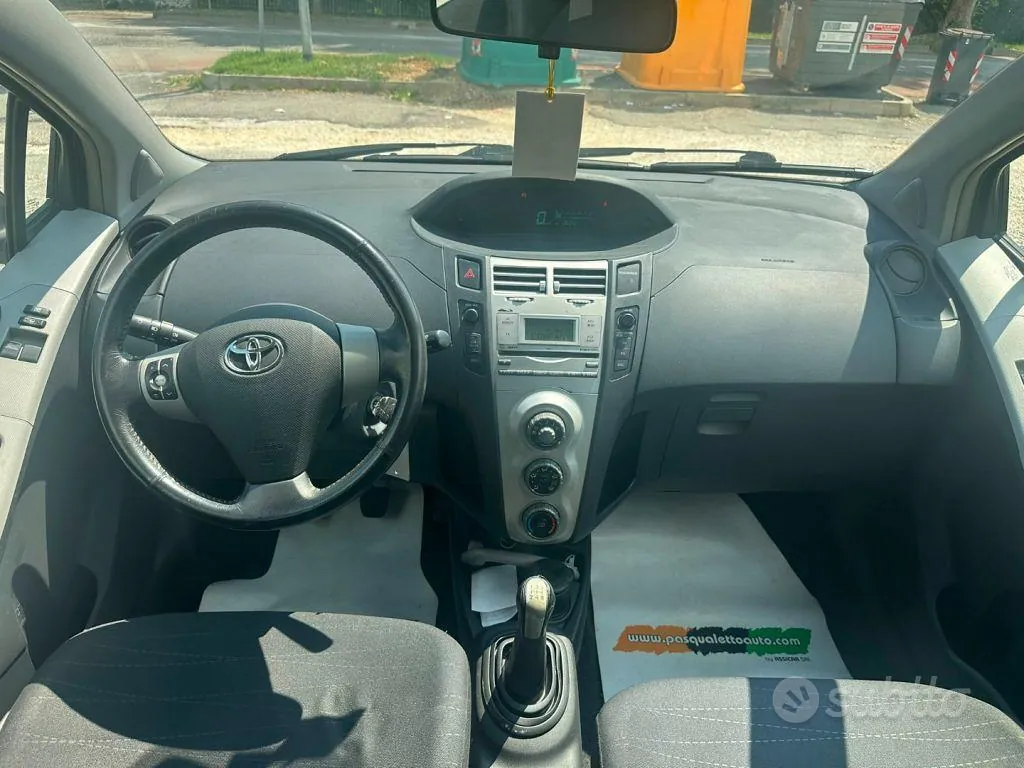 Toyota Yaris 2006 photo 5