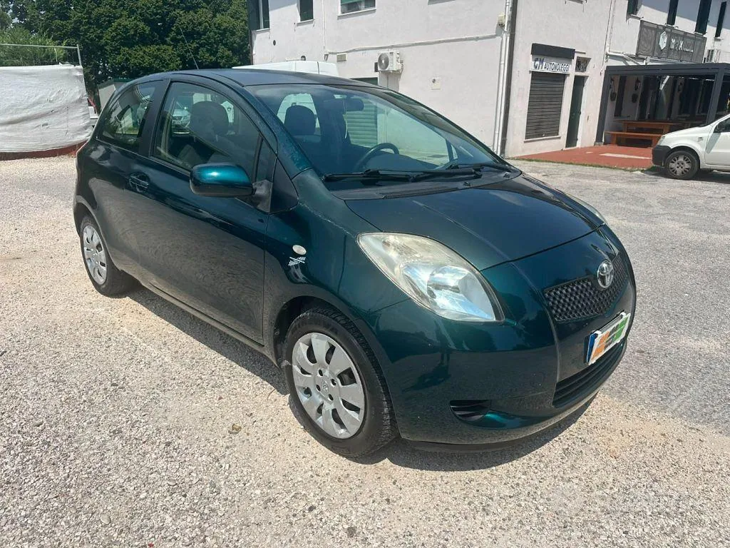 Toyota Yaris 2006 photo 3