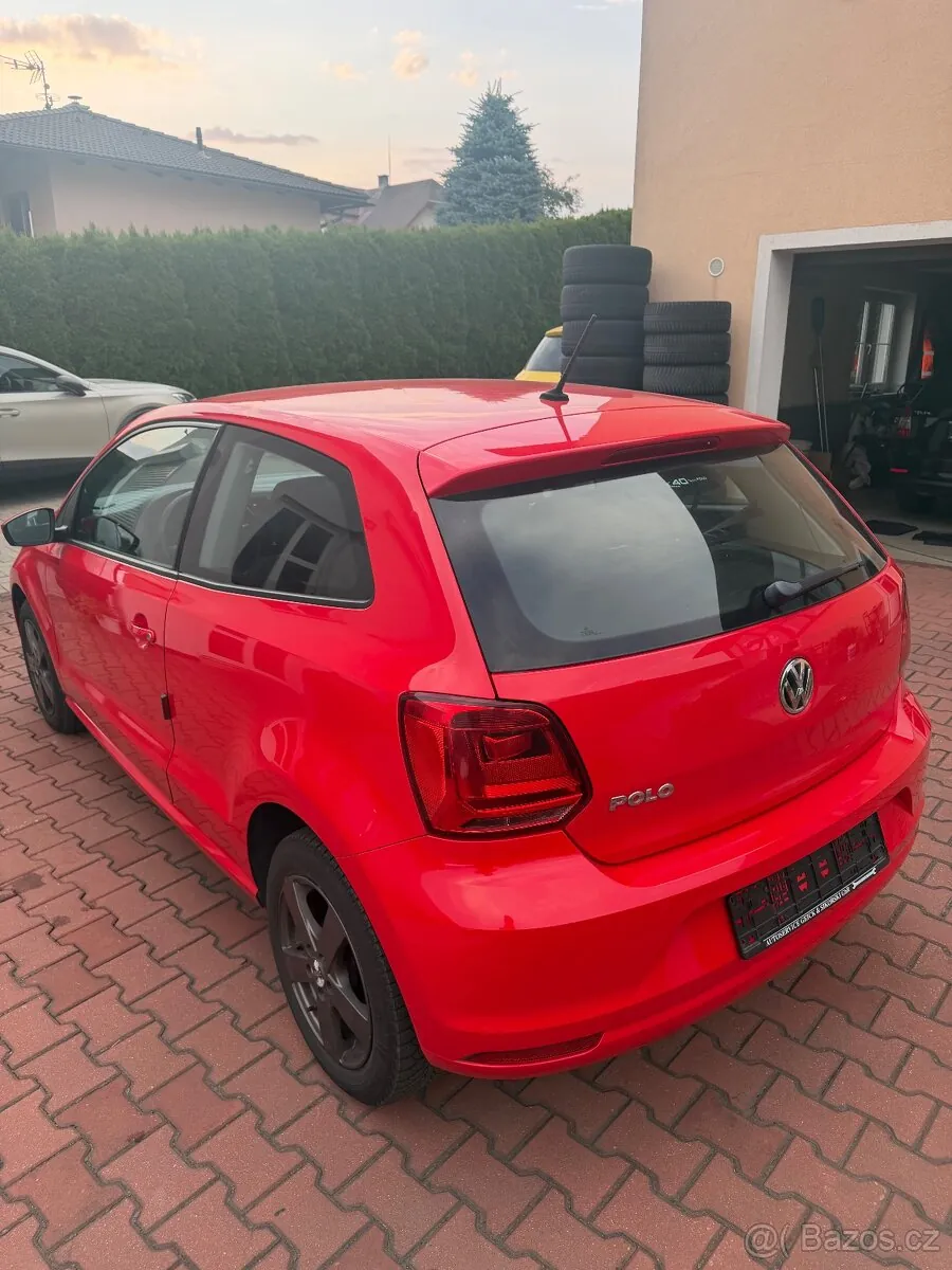 Volkswagen Polo 2015 photo 3