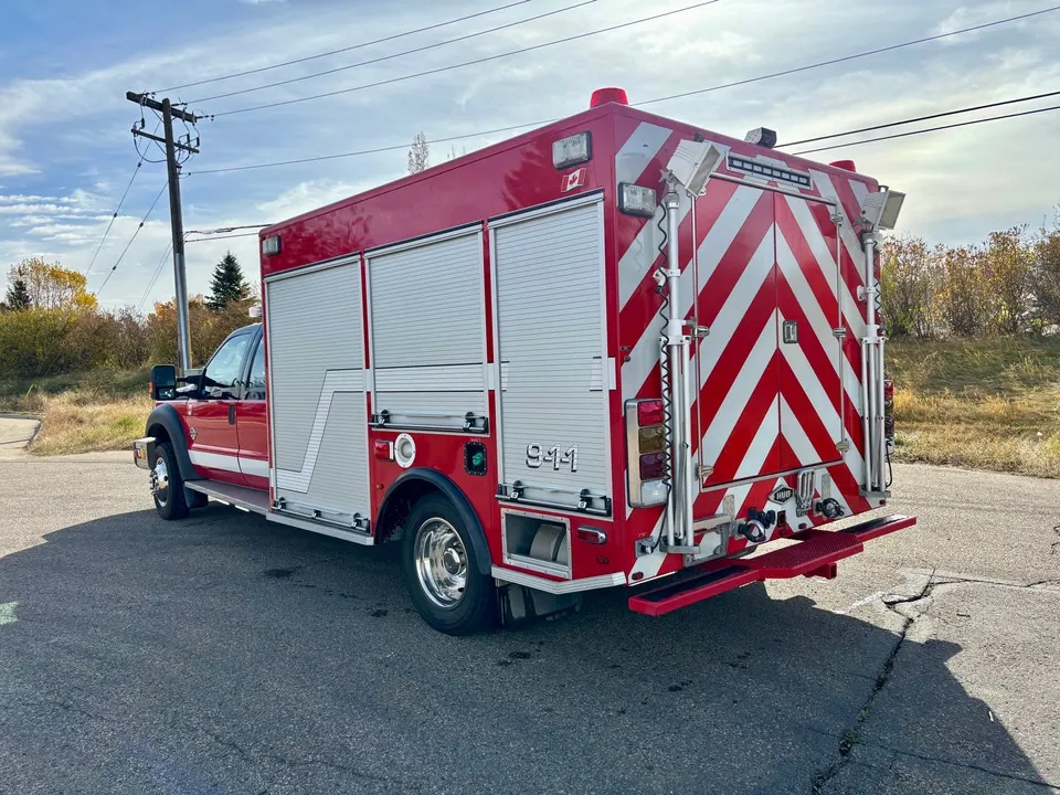 Ford F-550 2011 photo 4