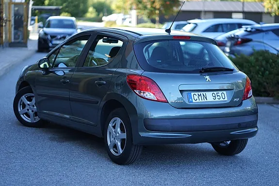 Peugeot 207 2010 photo 4