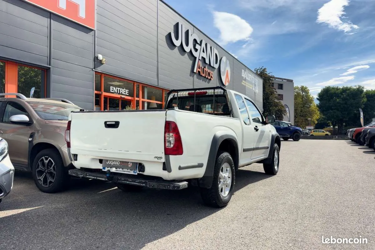Isuzu D-Max 2008 photo 2