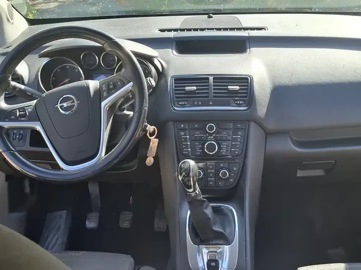 Opel Meriva 2011 photo 3