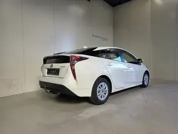Toyota Prius 2017 photo 3