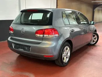 Volkswagen Golf 2010 photo 2