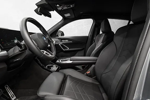 BMW Ix2 2026 photo 2