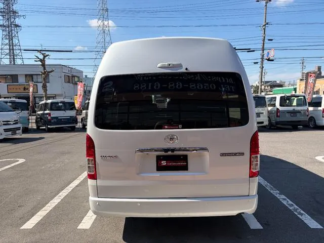 Toyota Hiace Wagon 2026 photo 5