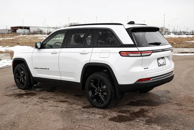 Jeep Grand Cherokee 2026 photo 2