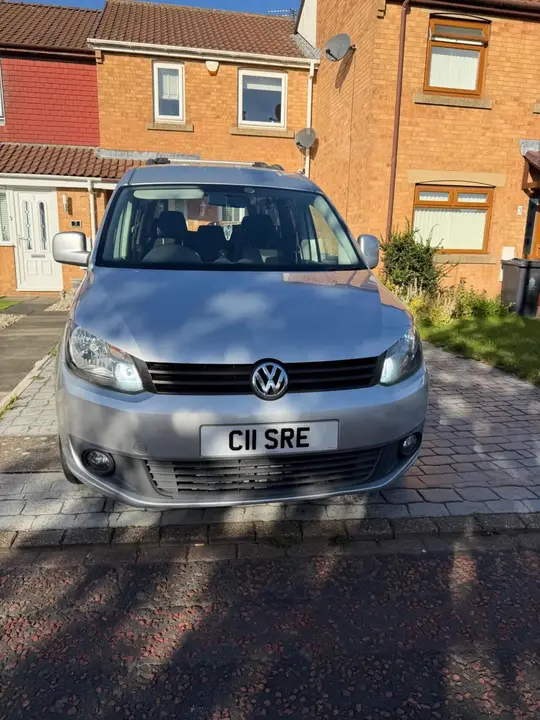 Volkswagen Caddy Maxi Life 2013 photo 2