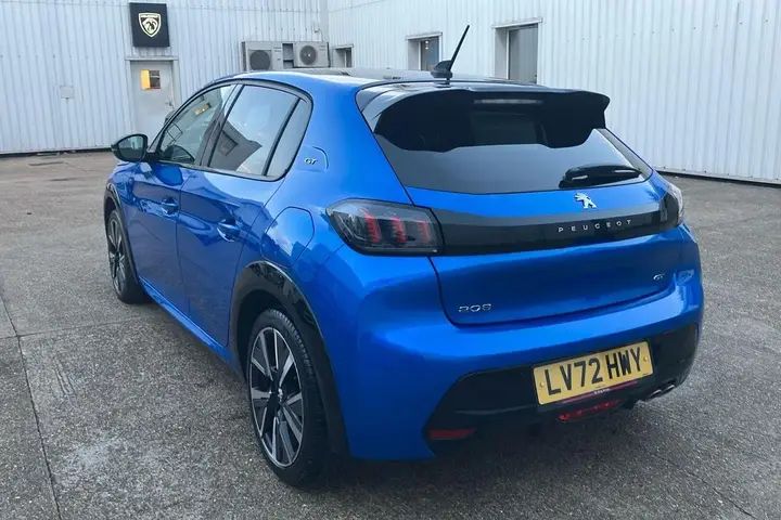 Peugeot 208 2022 photo 2