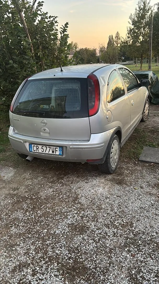 Opel Corsa 2005 photo 4