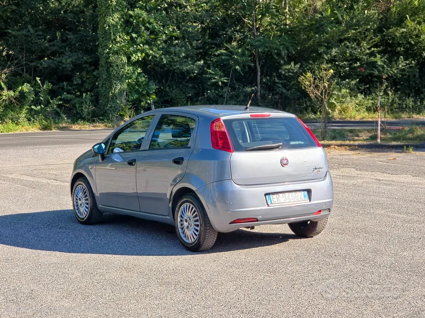 Fiat Grande Punto 2013 photo 4