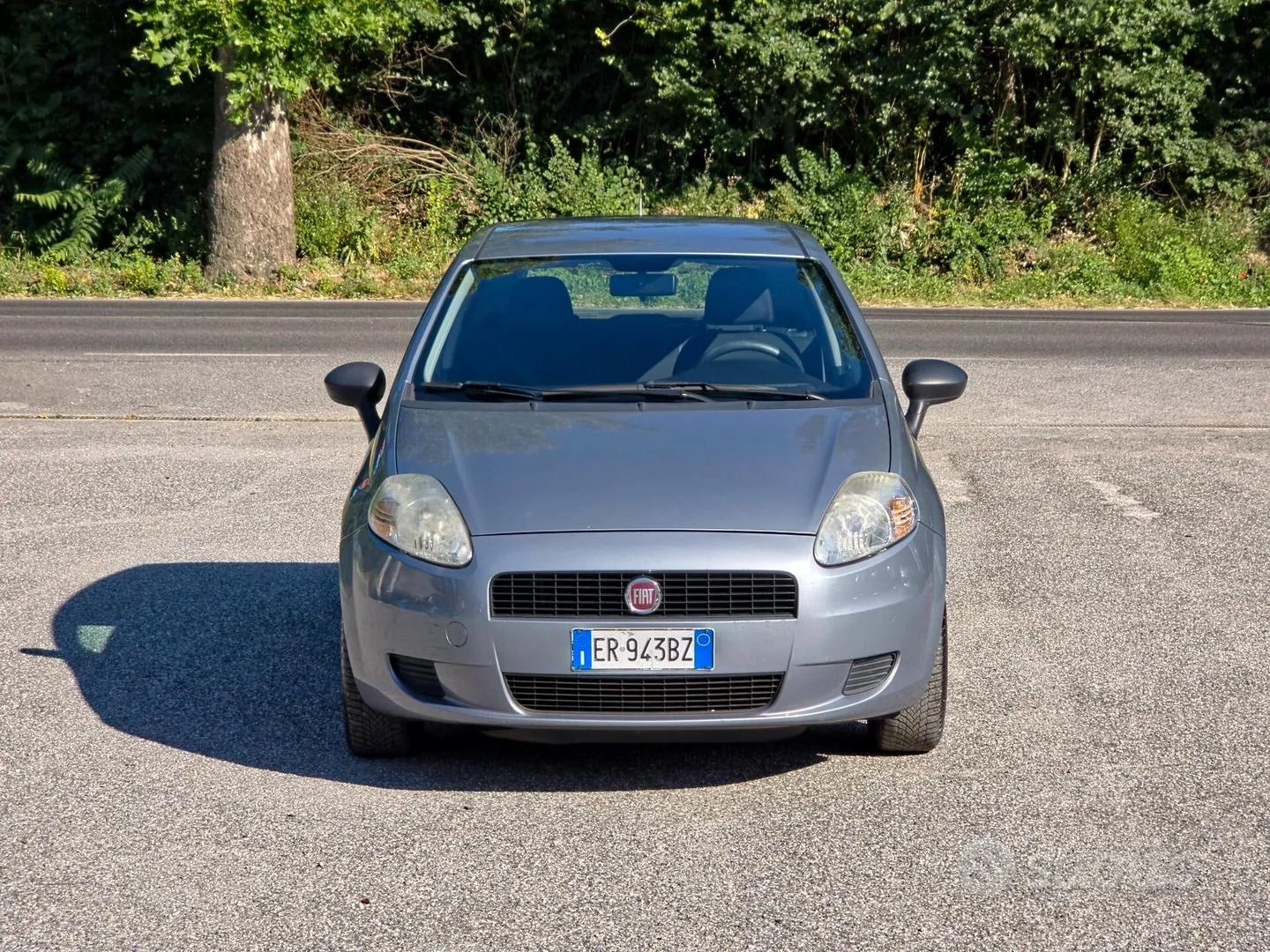 Fiat Grande Punto 2013 photo 2