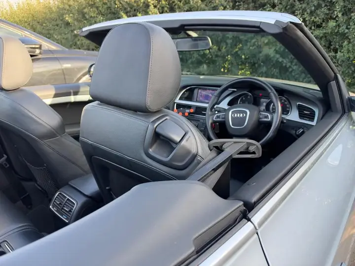 Audi A5 Cabriolet 2010 photo 2