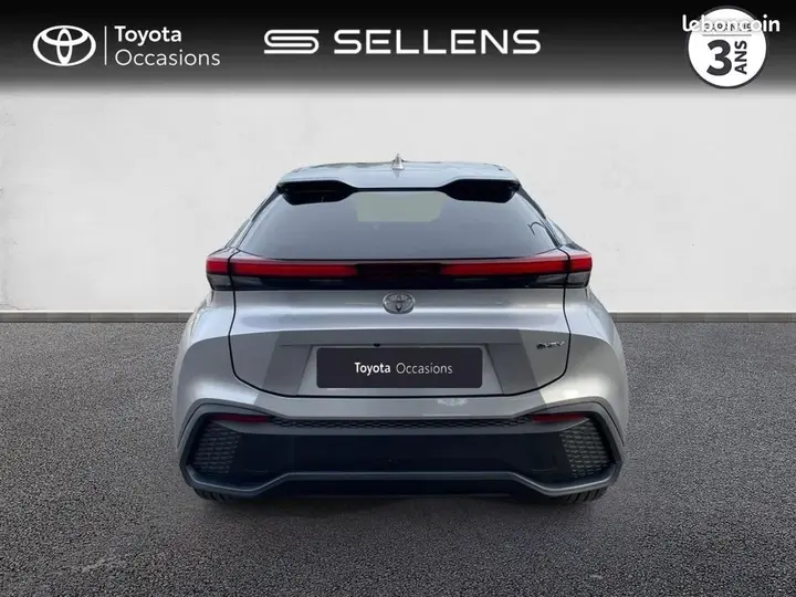 Toyota C-Hr 2025 photo 4