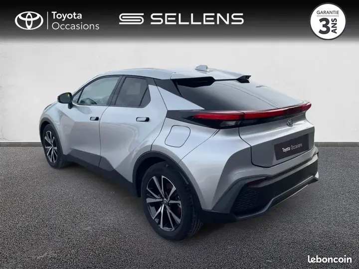 Toyota C-Hr 2025 photo 2
