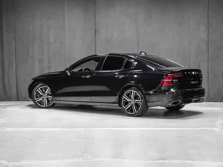 Volvo S60 2021 photo 4