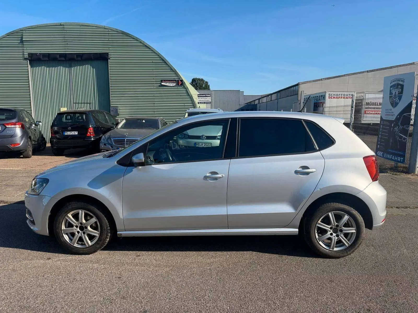 Volkswagen Polo 2015 photo 2