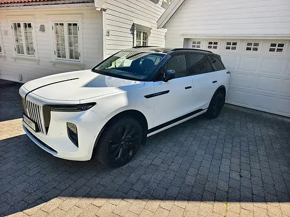 Hongqi E-Hs9 2024 photo 4