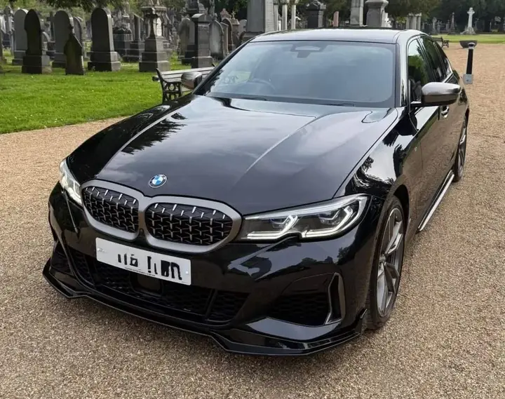 BMW 3 Series 2019 photo 3