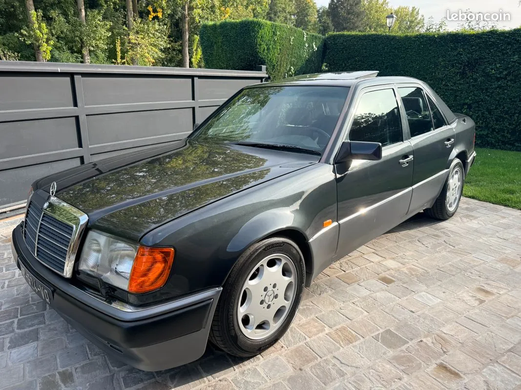 Mercedes-Benz 500E