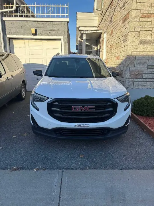 GMC Terrain 2021 photo 2