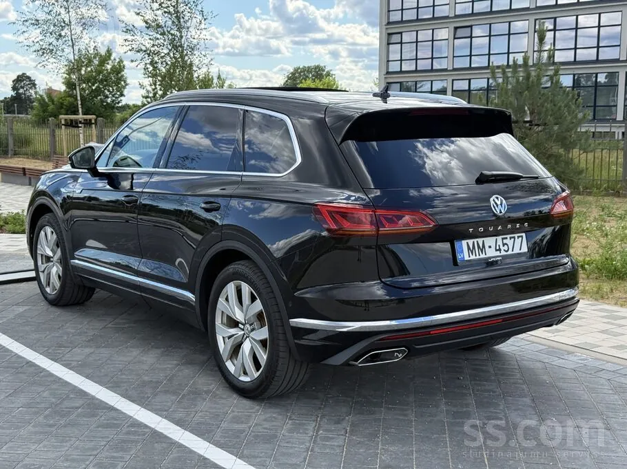 Volkswagen Touareg 2018 photo 2