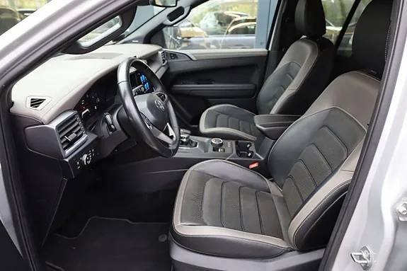 Volkswagen Amarok 2023 photo 2
