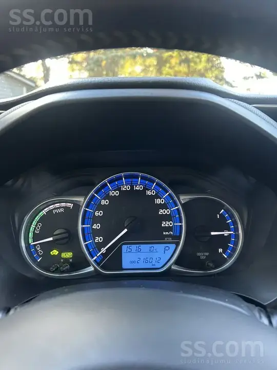Toyota Yaris 2015 photo 5