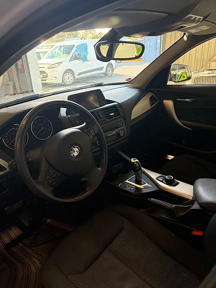 BMW 118D 2015 photo 2