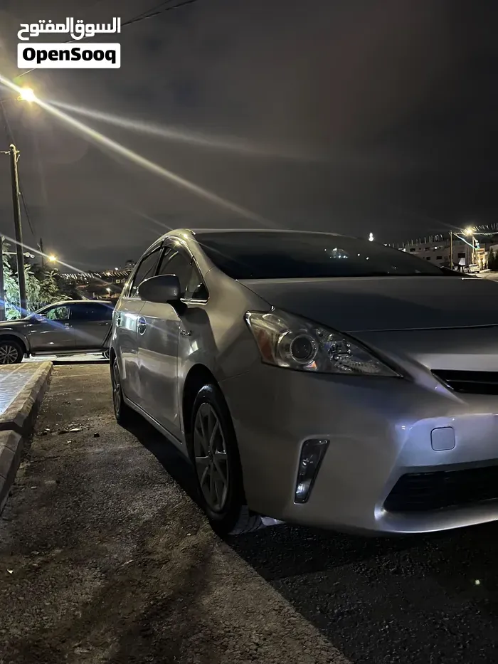 Toyota Prius 2014 photo 2