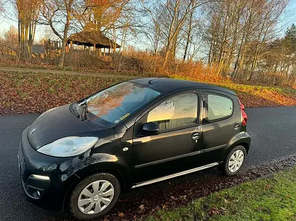 Peugeot 107 2013 photo 2