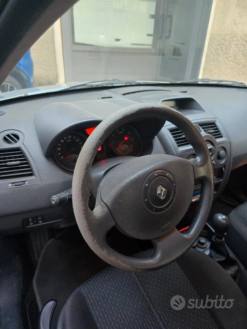 Renault Megane 2004 photo 4
